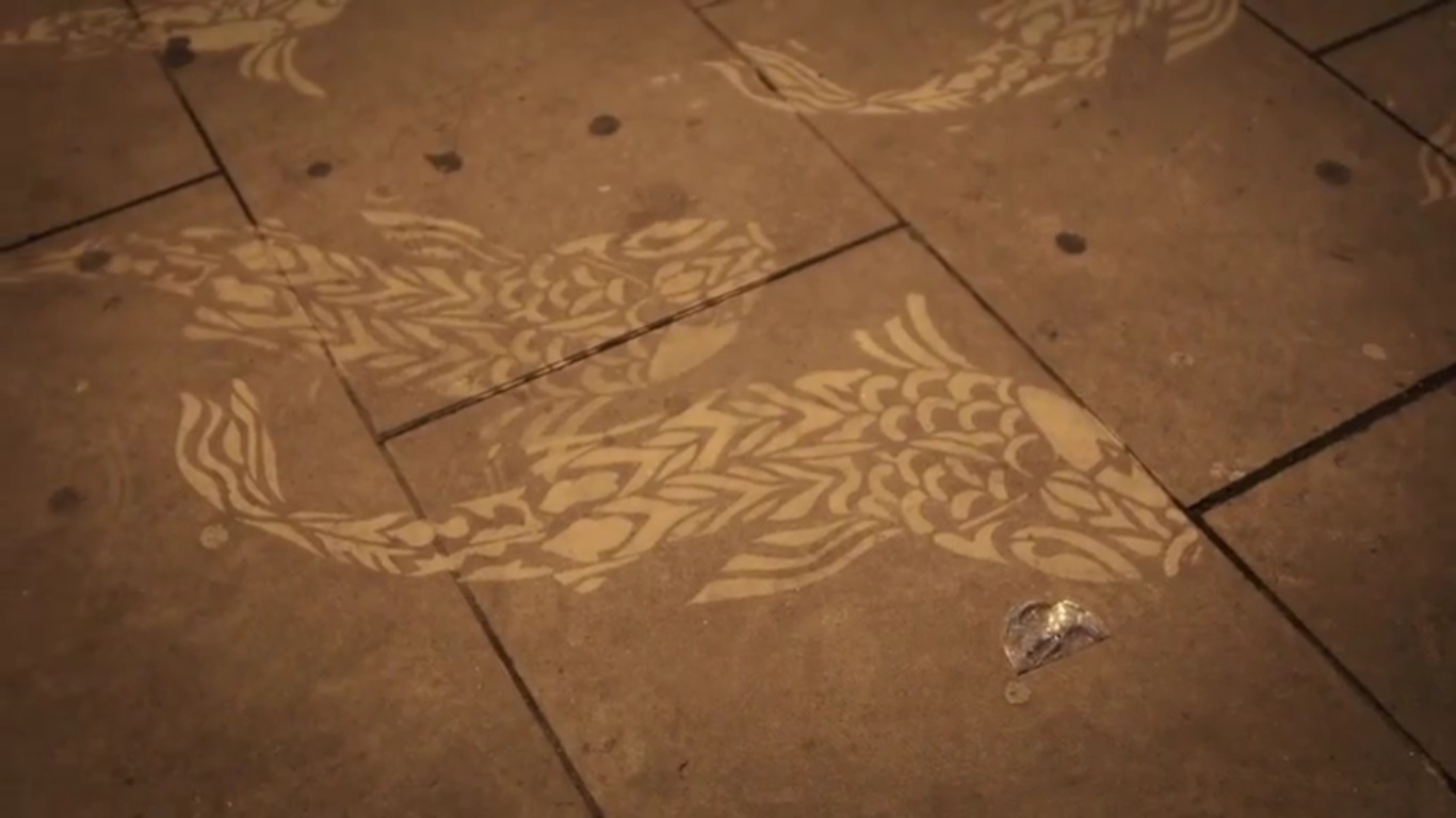 Новость - Люди города - Уличный художник рисует водой на грязных тротуарах Лондона