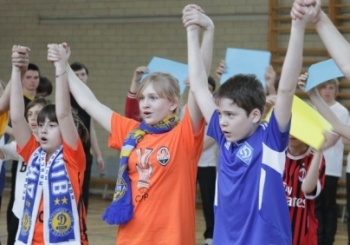 Винницкие ребята любят футбол! Фото ИЦ "Украина-2012"