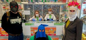 Чего только не увидишь: какие маски носят одесситы на карантине