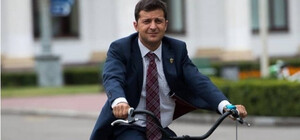 Владимир Зеленский покатался на велосипеде: во сколько это обошлось украинцам