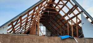 Не позавидуешь: семья осталась без крыши над головой из-за урагана (фото)