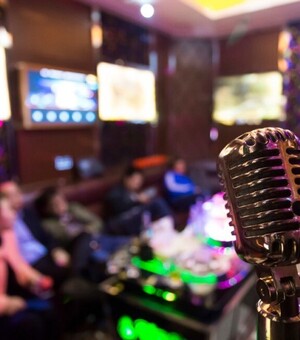 Караоке в Днепре: 8 мест, где можно спеть