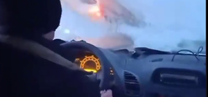 В Днепре маршрутчик перевозил пассажиров, не видя перед собой дороги (видео)