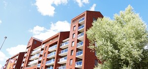 Сервис Booking запустил скидки на аренду жилья для украинских беженцев в Европе