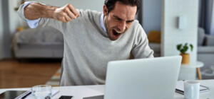 Що робити, якщо взламали сторінку у Facebook і від вашого імені просять у друзів гроші