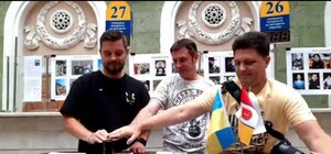 На Главпочтамте погасили две марки, провели аукцион картины и написали письма на фронт