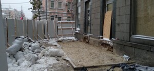 Историческую находку археологов у стен Софии Киевской залили бетоном