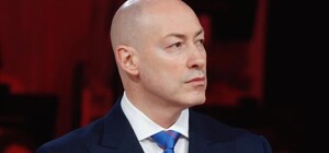 В центре Киева журналист Гордон поскандалил с военным