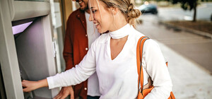 В Украине собираются сократить разрыв в зарплате мужчин и женщин