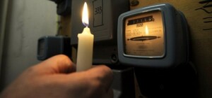 В Днепропетровской области бабушкам-переселенкам коммунальные службы отрезали свет