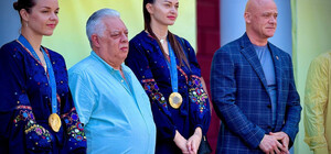 В Одессе поздравили чемпионок Олимпийских игр по фехтованию