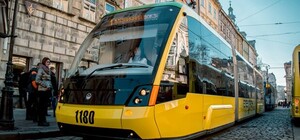 Скільки платять: у Львові шукають водіїв електротранспорту