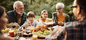 Коли в Україні святкуватимуть Зелені свята у 2025 році: точна дата за новим церковним календарем