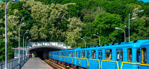 Движение поездов на красной линии метро столицы досрочно возобновили