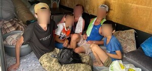 В Днепропетровской области семья с детьми пять суток скрывалась в лесу после авиаудара