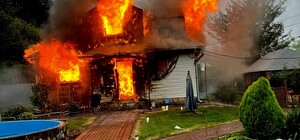 На Львівщині сусіди врятували з палаючого будинку жінку: фото 