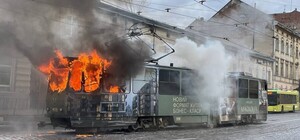 На площі Митній у Львові загорівся трамвай 