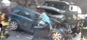 На Львівщині у лобовій ДТП легковика та вантажівки загинули двоє людей 