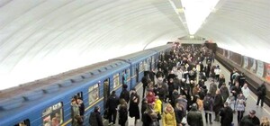 Киевское метро заглохло на три часа из-за банальной грязи на рельсах