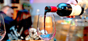 Дегустации крымских вин: с бокалом по подвалам, крышам и подземным тоннелям