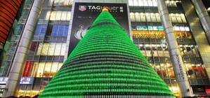 В Крыму появится рекордно высокая елка из бутылок шампанского