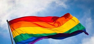 У Львові влаштували флешмоб на підтримку ЛГБТ (відео)