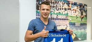 Смотри, как ему: Коноплянка уже в форме Шальке