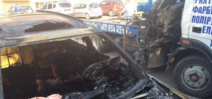 У Львові спалили автомобіль колишньому міліціонеру (фото, відео)