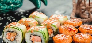 Приятного аппетита: в столичном ресторане японской кухни отравился посетитель