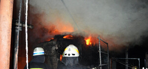 6 пожарных машин и бессонная ночь: на проспекте Мазепы ликвидировали огромный пожар